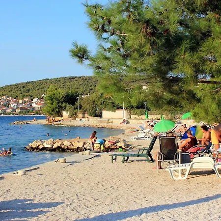 Apartment With A Parking Space - 18116 Trogir